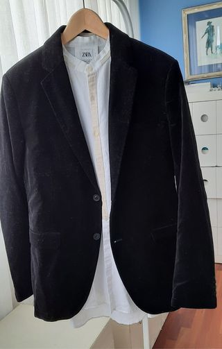 Blazer negra apariencia terciopelo