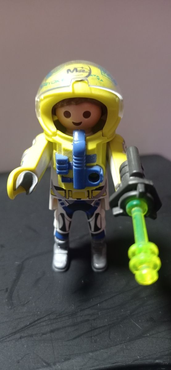 PLAYMOBIL- 5 Muñecos variados