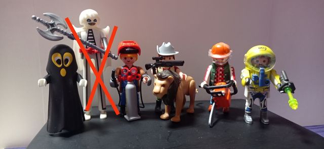 PLAYMOBIL- 5 Muñecos variados