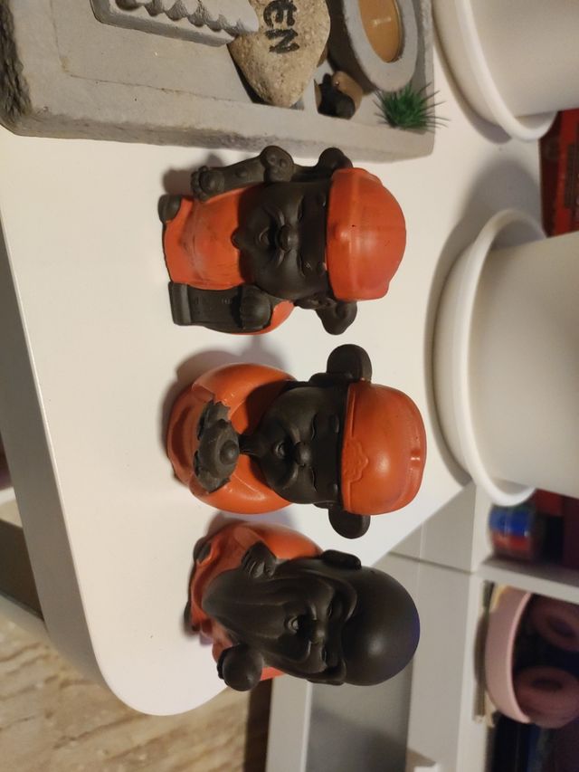 Figuras monjes budistas