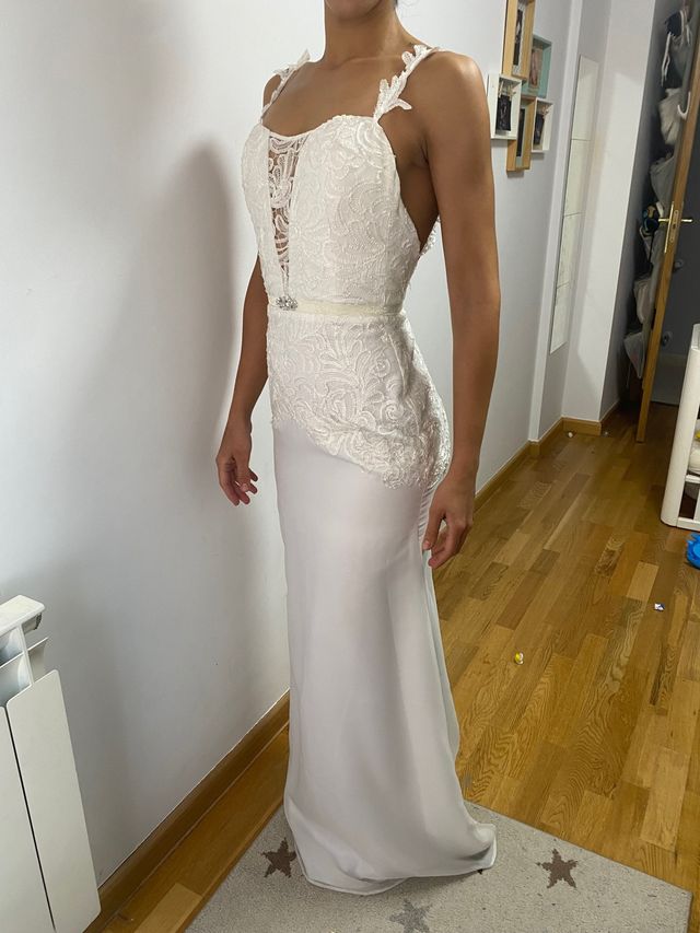 Vestido de novia con escote espalda