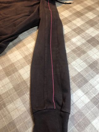 Sudadera Nike con capucha. Talla L