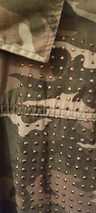 Parka mimetizada de Mango