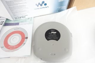 SONY DISCMAN D-NF611 MP3 & RADIO FM/AM Atrac3plus