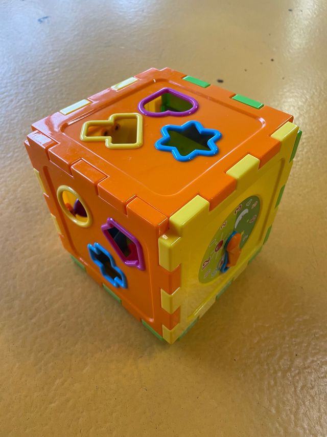 Brinquedo infantil educativo