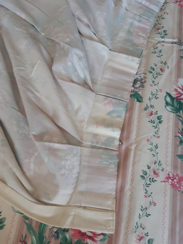 Cortinas Beige con flores