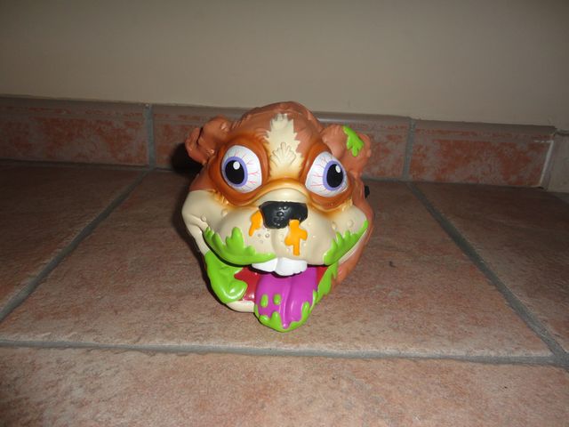 The ugglys perro tira pedos