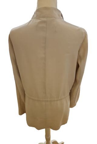 Gabardina beige zara. Talla L
