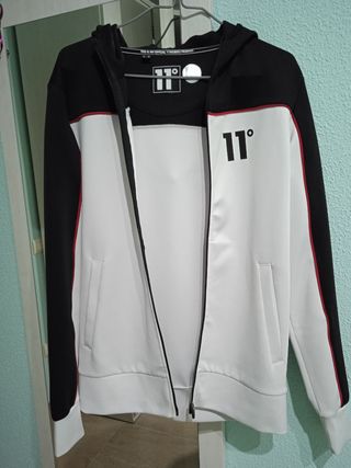 Chaqueta deportiva 11