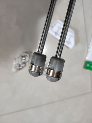 Amortiguador gas nuevo. Sin usar compás a gas