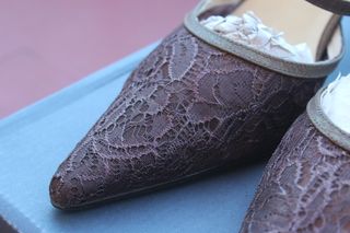 Zapato / Sandalia de tacón bajo color burdeos