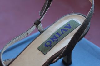 Zapato / Sandalia de tacón bajo color burdeos