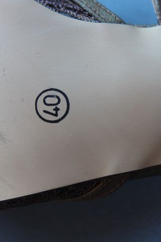 Zapato / Sandalia de tacón bajo color burdeos