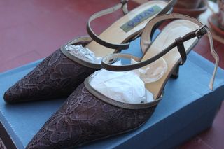 Zapato / Sandalia de tacón bajo color burdeos