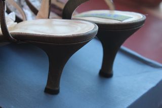 Zapato / Sandalia de tacón bajo color burdeos