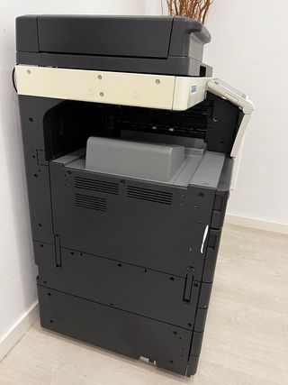 Multicopiadora de torre