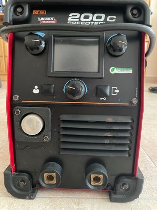 Soldador Lincoln Electric SPEEDTEC 200C