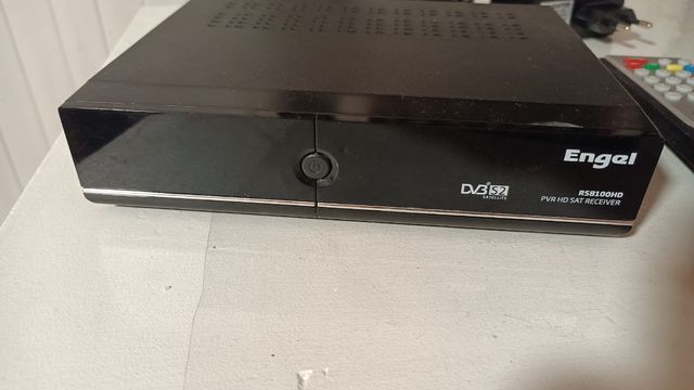 Decodificador satélite Engel RS8100HD