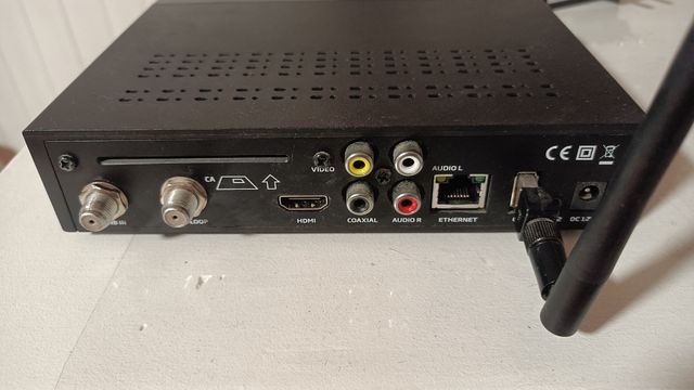 Decodificador satélite Engel RS8100HD