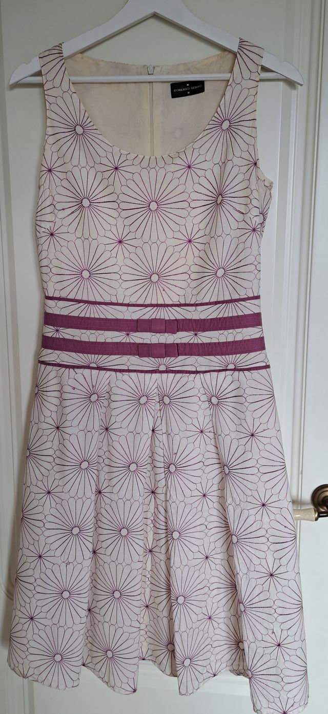 VESTIDO ROBERTO VERINO CRUDO BORDADO FLORES LILA