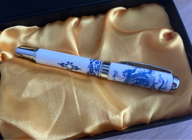 Bolígrafo porcelana con estuche