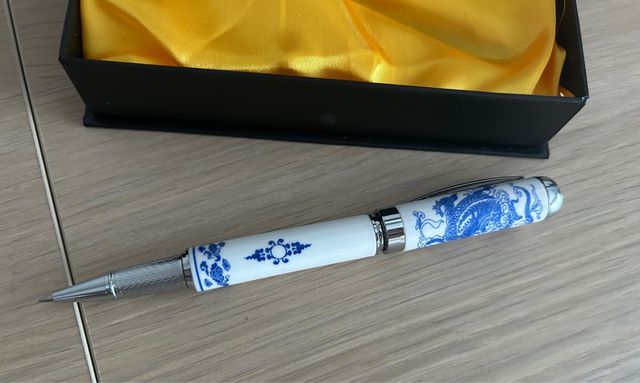 Bolígrafo porcelana con estuche