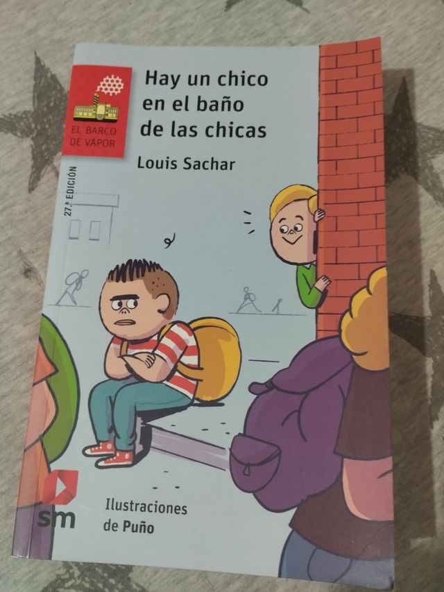 Hay un chico en el baño de las chicas