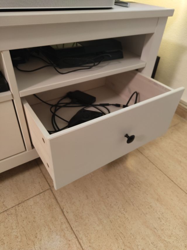 Mueble TV blanco Ikea