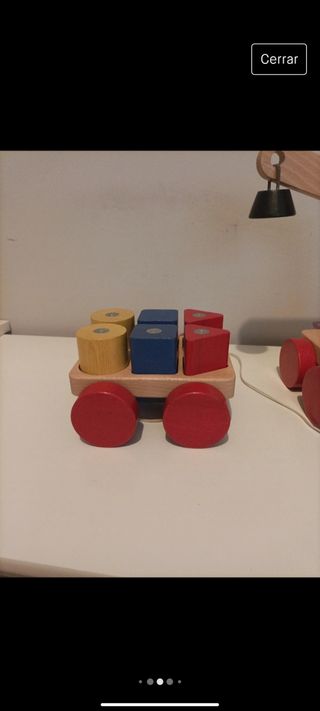 Camión grúa de madera