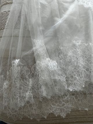vestido novia aire barcelona y velo 