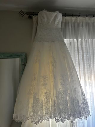vestido novia aire barcelona y velo 