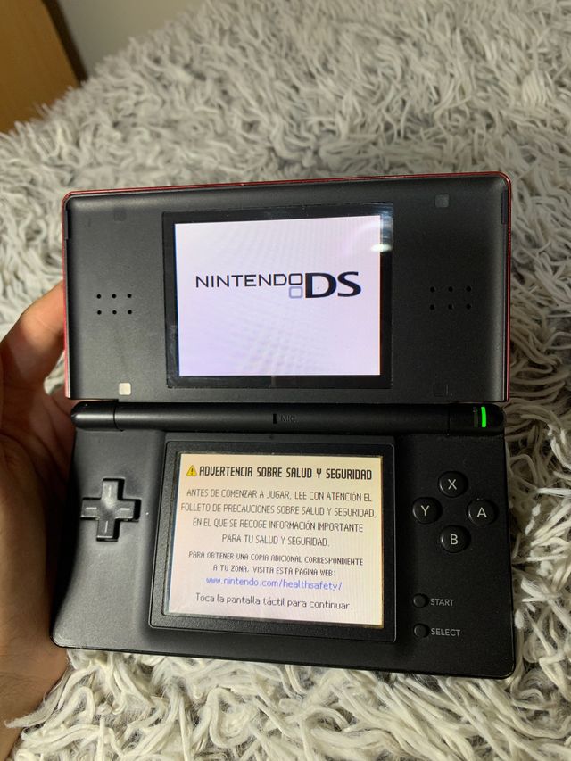 NITENDO DS  LITE ROJA Y NEGRA