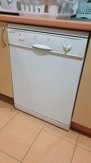 Lavavajillas Indesit