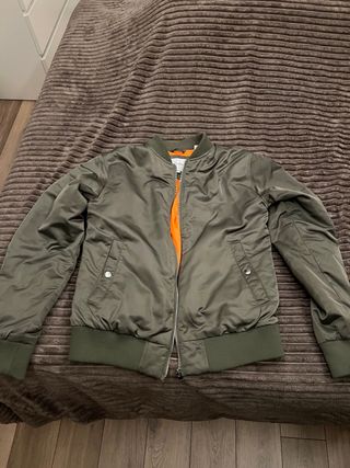 Chaqueta bomber verde oliva Jack and Jones