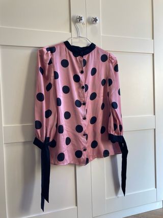 blusa lunares
