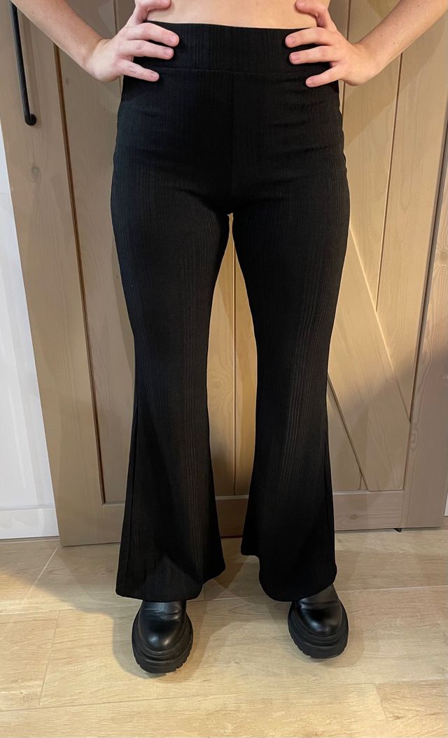 Pantalón elástico campana