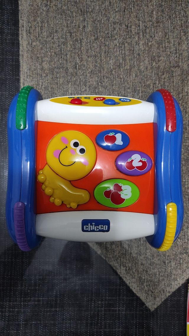 Cubo parlanchín Chicco