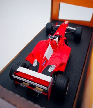 FERRARI F1 2000 RUBENS BARRICHELLO 1/18 HOT WHEELS