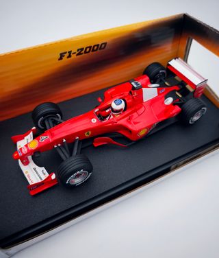 FERRARI F1 2000 RUBENS BARRICHELLO 1/18 HOT WHEELS