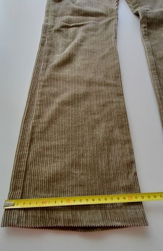 Pantalón pana verde chica algodón.