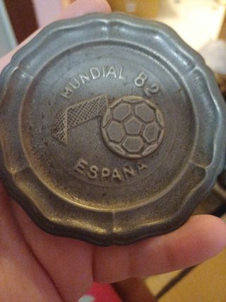 Cenicero mundial 82