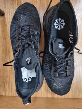 bambas NIKE negras hombre