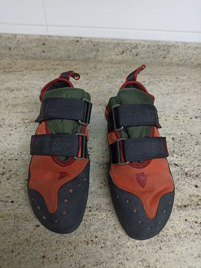 Pies de gato FiveTen Anazasi Arrowhead