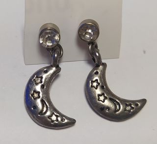 Pendientes luna