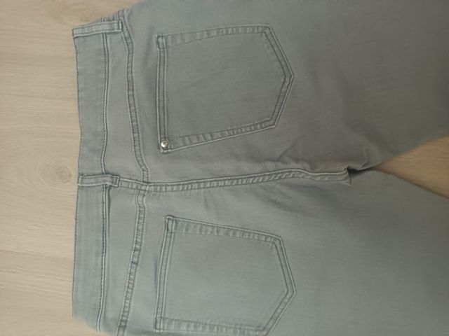 Pantalón vaquero niño.