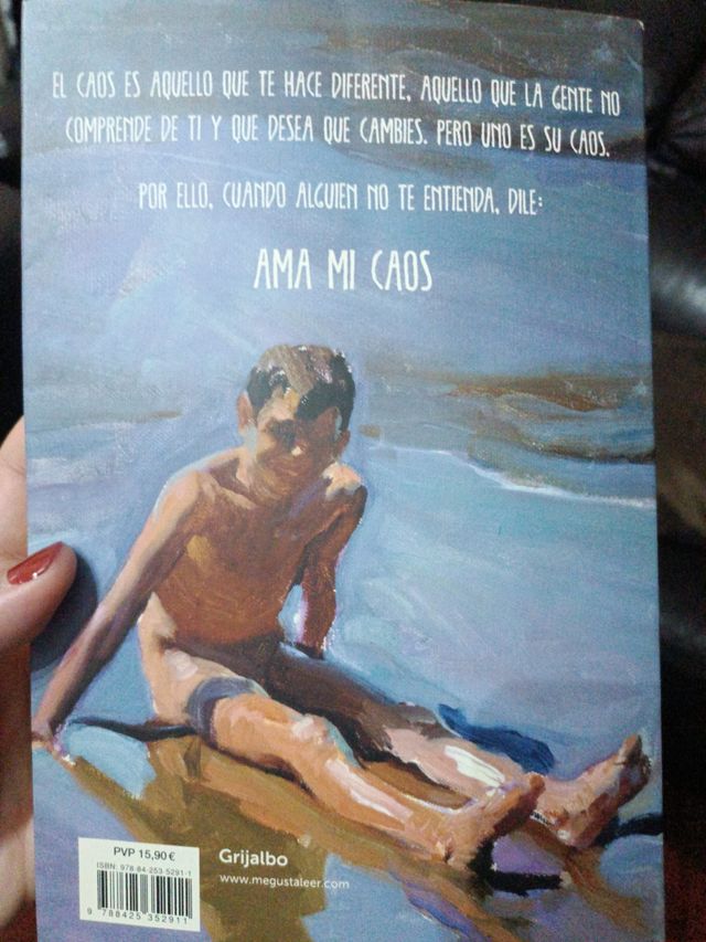 "El mundo azul. Ama tu caos"