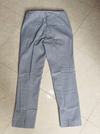 Pantalón pinza blanco con rayas azules
