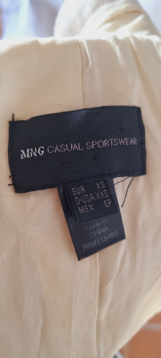 ⭐️Trenca Mango blanca XS