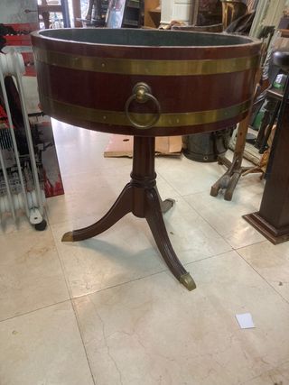 ANTIGUO / RARO MACETERO