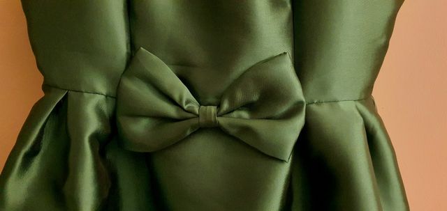 Vestido corto con lazo